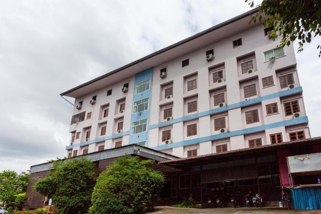 Oyo 75356 Thipsiri Lodge Čiang Mai Exteriér fotografie