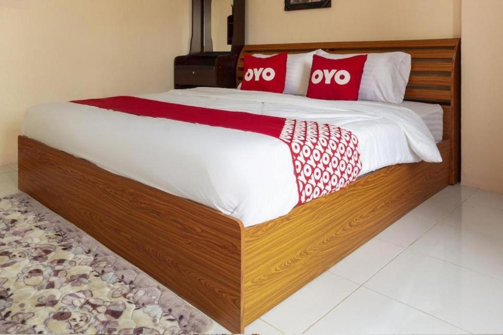 Oyo 75356 Thipsiri Lodge Čiang Mai Exteriér fotografie